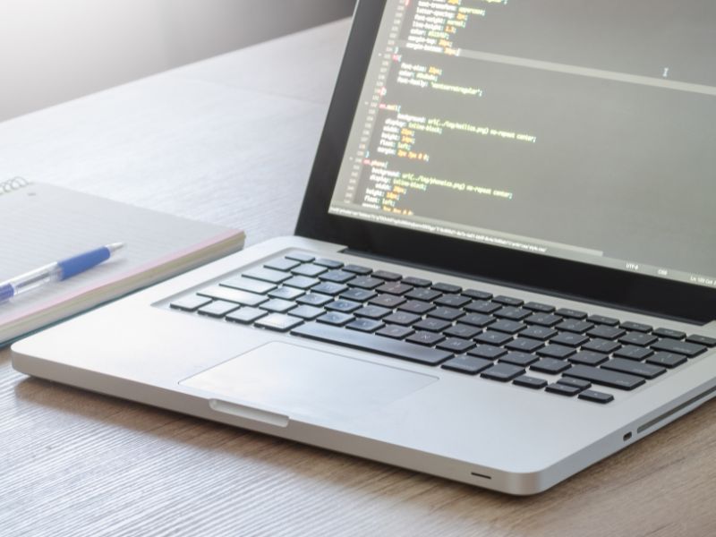 Ai phù hợp học Công nghệ thông tin? Phân tích chi tiết