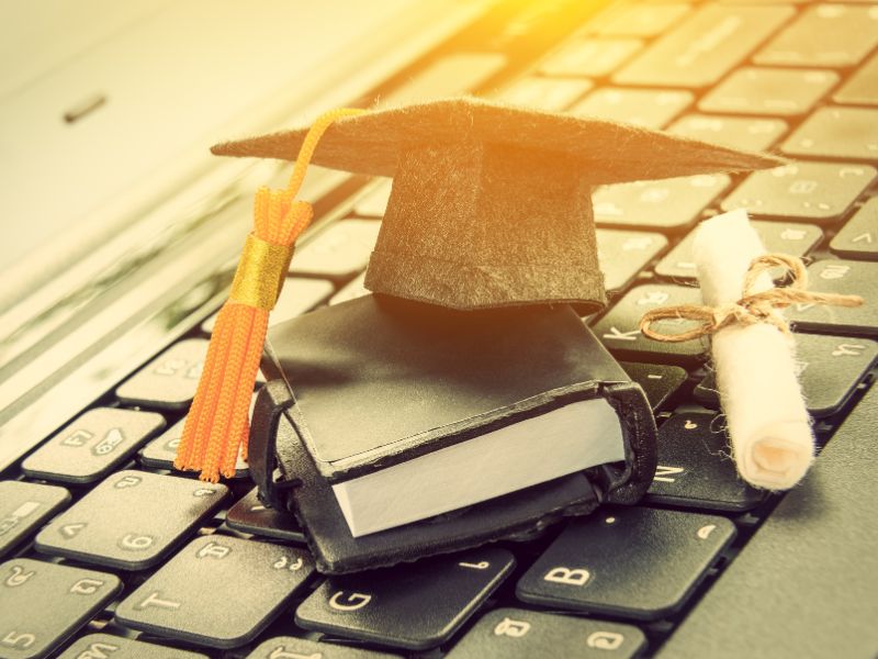 Đại học từ xa là gì? Chi tiết cho người mới tìm hiểu