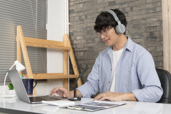 Chương trình được thiết kế linh hoạt để phù hợp với những mục tiêu học tập khác nhau