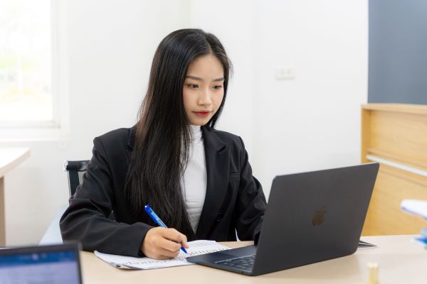 Thay vì học nặng lý thuyết, chương trình tập trung vào tính ứng dụng