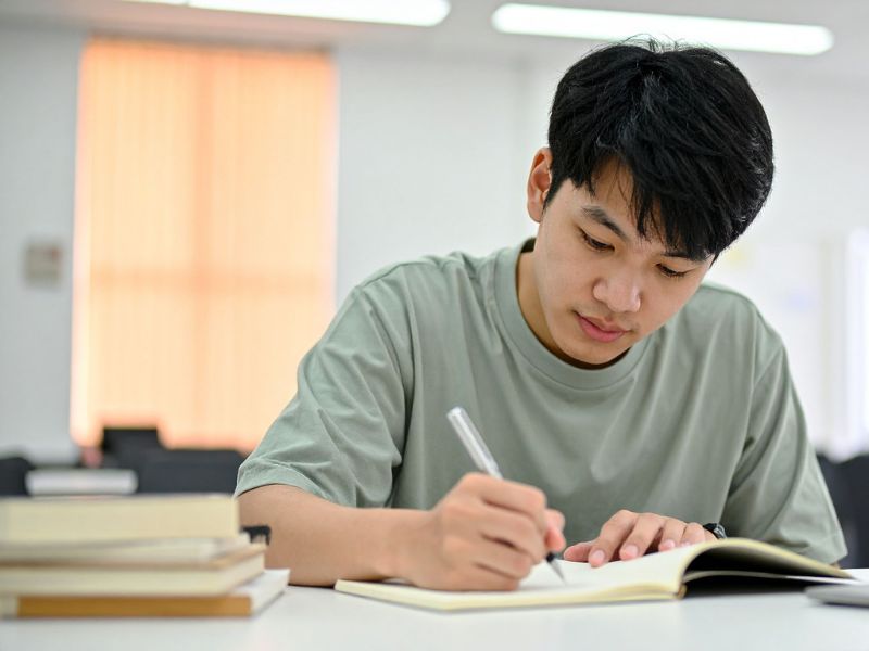 Tổng quan Đại học từ xa ngành Quản trị Kinh doanh Intracom