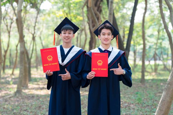 người học có thể từng bước xây dựng tư duy công nghệ, khả năng phân tích vấn đề và kỹ năng giải quyết bài toán trong lĩnh vực CNTT