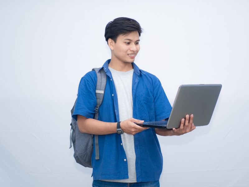 Lợi ích khi học đại học từ xa ngành CNTT Intracom