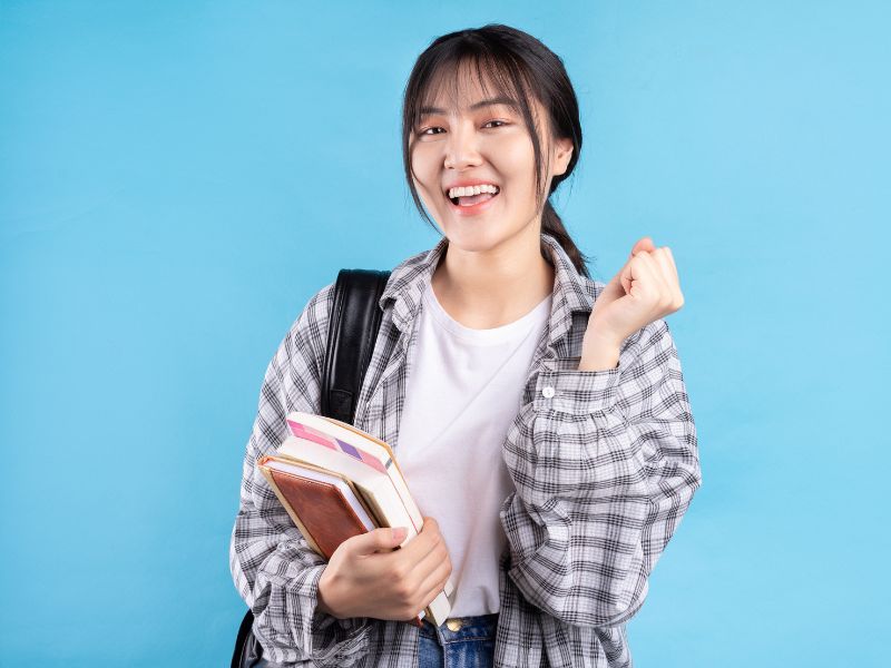 Hiểu về lợi ích khi học đại học từ xa ngành QTKD Intracom