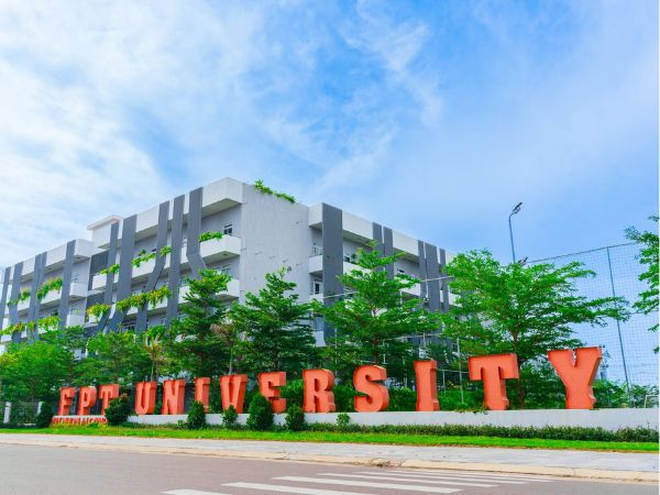 truong-dai-hoc-tu-xa-nganh-cntt-uy-tin-viet-nam-4