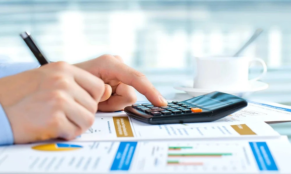 Chi phí thực tế học hết chương trình ngành Ngôn ngữ Anh từ xa là bao nhiêu?
